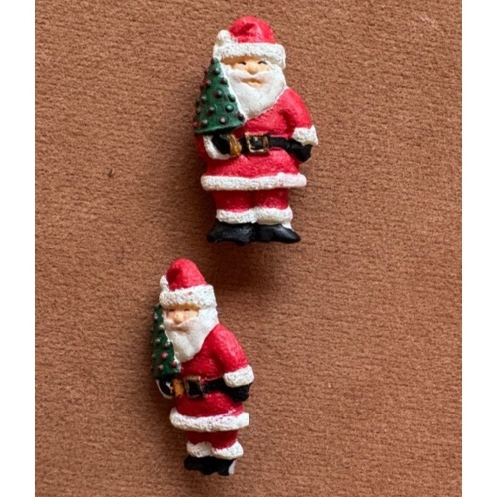 Le Bouton‎ Novelties Christmas Buttons Hand Painted Santa Snowman Lot Vintage